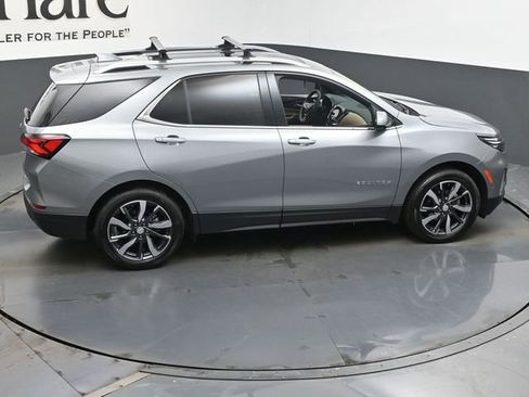 Used 2024 Chevrolet Equinox Premier image 36
