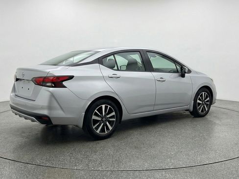 Used 2025 Nissan Versa SV image 9