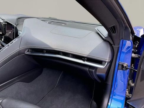 Used 2020 Chevrolet Corvette Stingray Preferred Cpe w/ 2LT Preferred Equipment Group RWD image 16