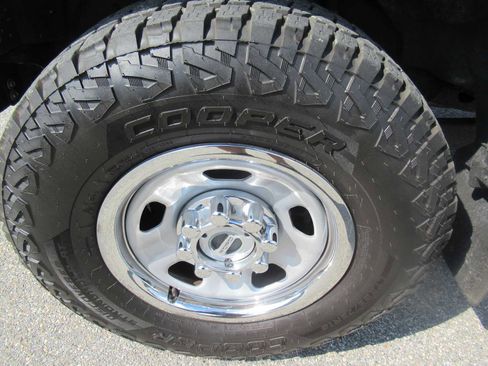 Used 2022 Ford F350 XL w/ Power Equipment Group AWD/4WD image 11