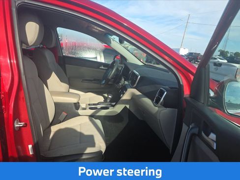 Used 2022 Kia Sportage LX AWD/4WD image 11