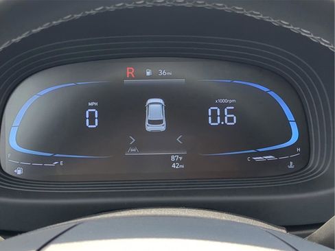 New 2025 Hyundai Venue SEL image 36