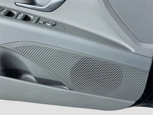 Certified 2025 Hyundai Elantra Sport image 14
