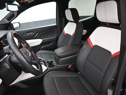 Used 2024 GMC Canyon AT4X image 16