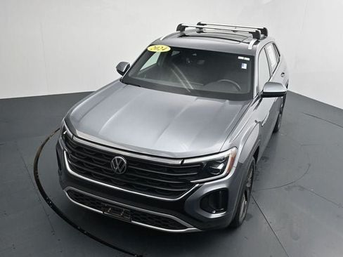 Used 2024 Volkswagen Atlas Cross Sport SE AWD/4WD image 29