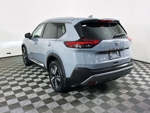 Used 2023 Nissan Rogue SL w/ SL Premium Package image 5