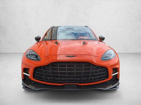 Used 2025 Aston Martin DBX 707 AWD/4WD image 3
