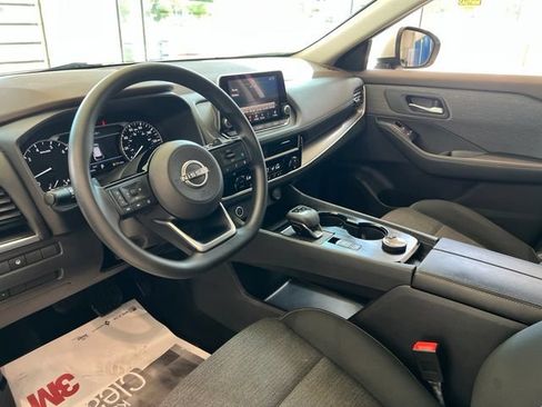 Used 2022 Nissan Rogue SV AWD/4WD image 12