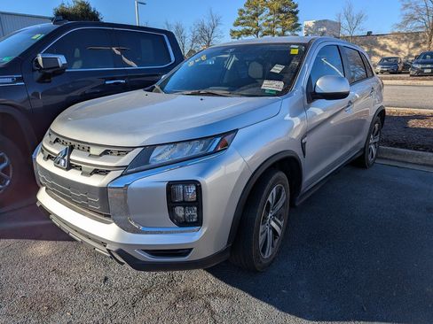 Used 2022 Mitsubishi Outlander Sport ES image 2