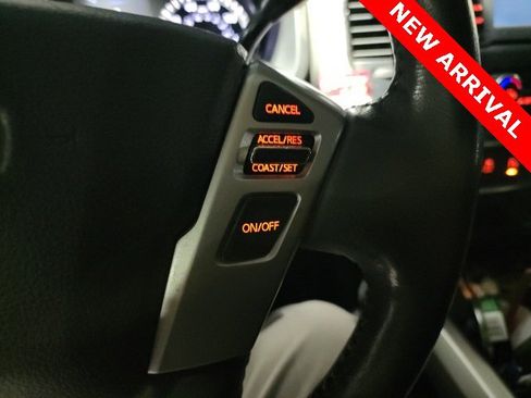 Used 2017 Nissan Titan SV image 16