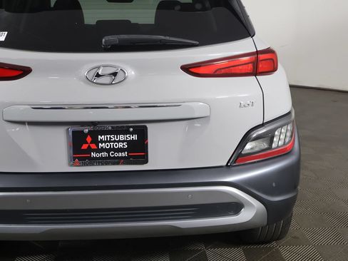 Used 2023 Hyundai Kona Limited w/ Cargo Package FWD image 18