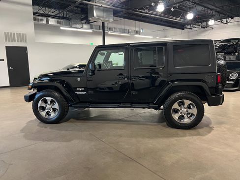 Used 2017 Jeep Wrangler Unlimited Sahara w/ Max Tow Package AWD/4WD image 6