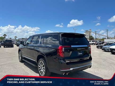 Used 2025 GMC Yukon XL Denali AWD/4WD image 5