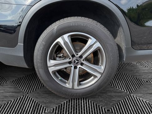 Used 2019 Mercedes-Benz GLC 300 image 9