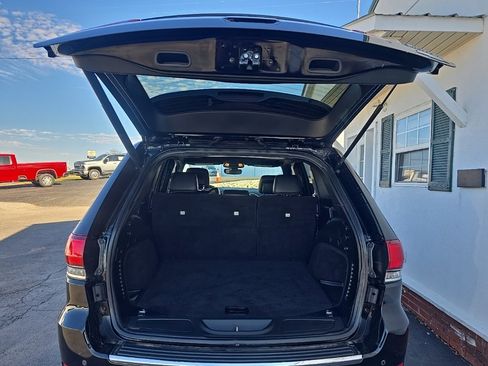 Used 2020 Jeep Grand Cherokee Limited image 18