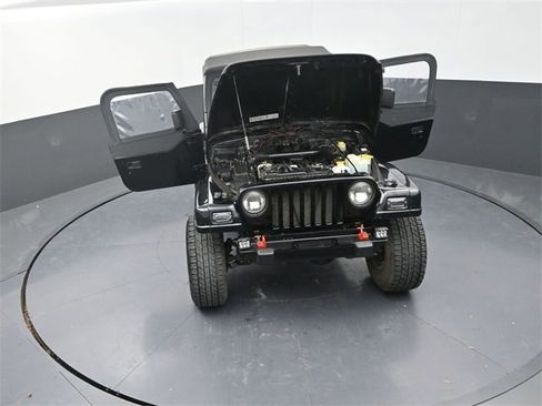 Used 1998 Jeep Wrangler Sahara image 26