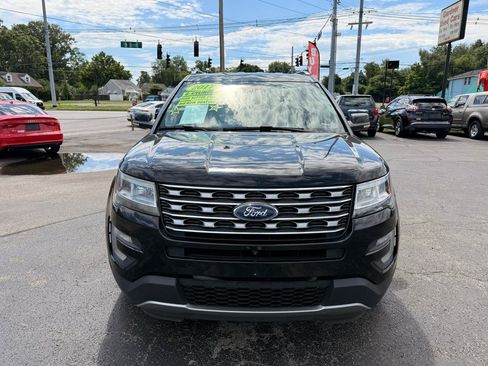 Used 2017 Ford Explorer Limited FWD image 3