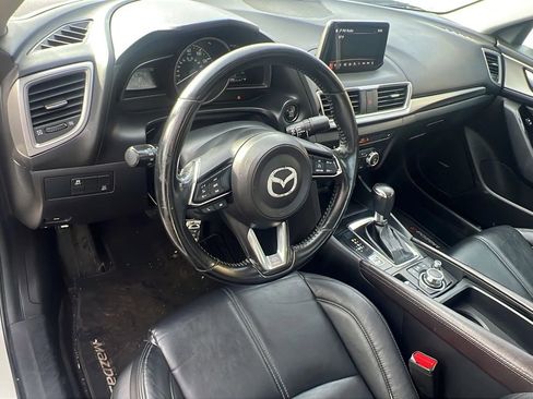 Used 2017 MAZDA MAZDA3 Touring w/ Popular Equipment Package image 22
