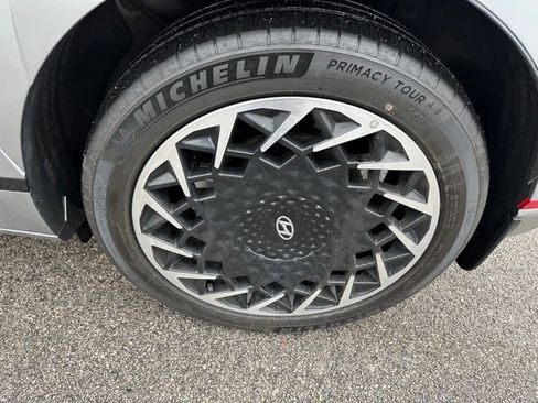 Used 2023 Hyundai Ioniq 5 Limited image 8