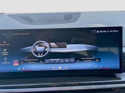 Used 2024 BMW X5 xDrive50e w/ Premium Package image 15