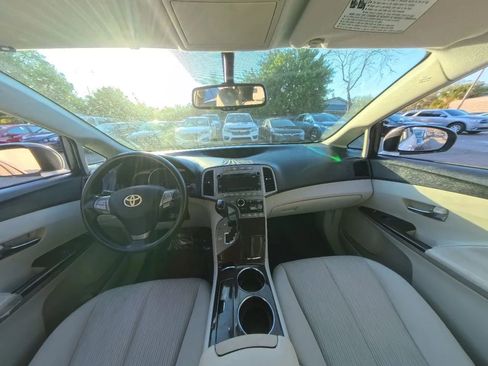 Used 2010 Toyota Venza image 24