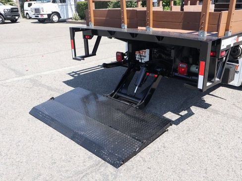 Used 2015 Ford F550 2WD Regular Cab Super Duty image 9