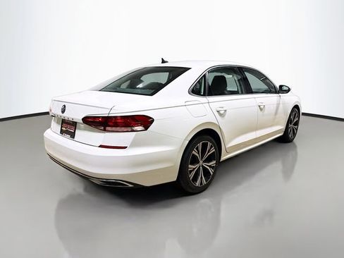 Used 2021 Volkswagen Passat 2.0T SE image 7
