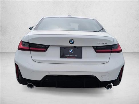 Used 2026 BMW 330i Sedan w/ M Sport Package RWD image 5