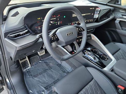 New 2025 Audi SQ5 Premium Plus image 19