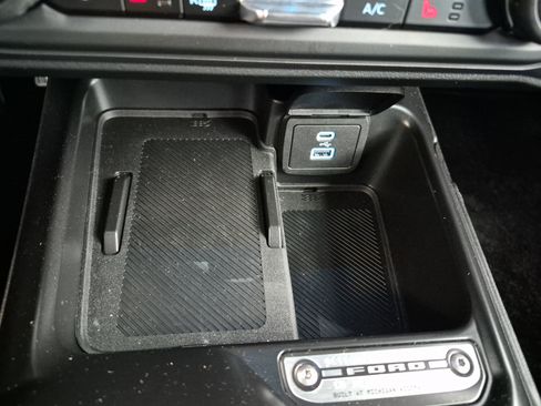 Used 2025 Ford Bronco Outer Banks image 32