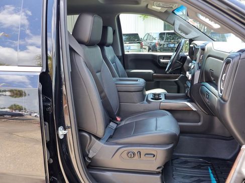 Used 2019 GMC Sierra 1500 SLT w/ SLT Premium Plus Package RWD image 9