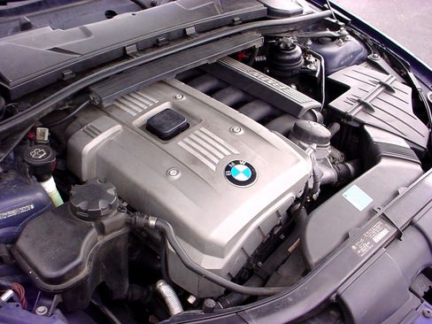 Used 2006 BMW 325xi Sedan image 32