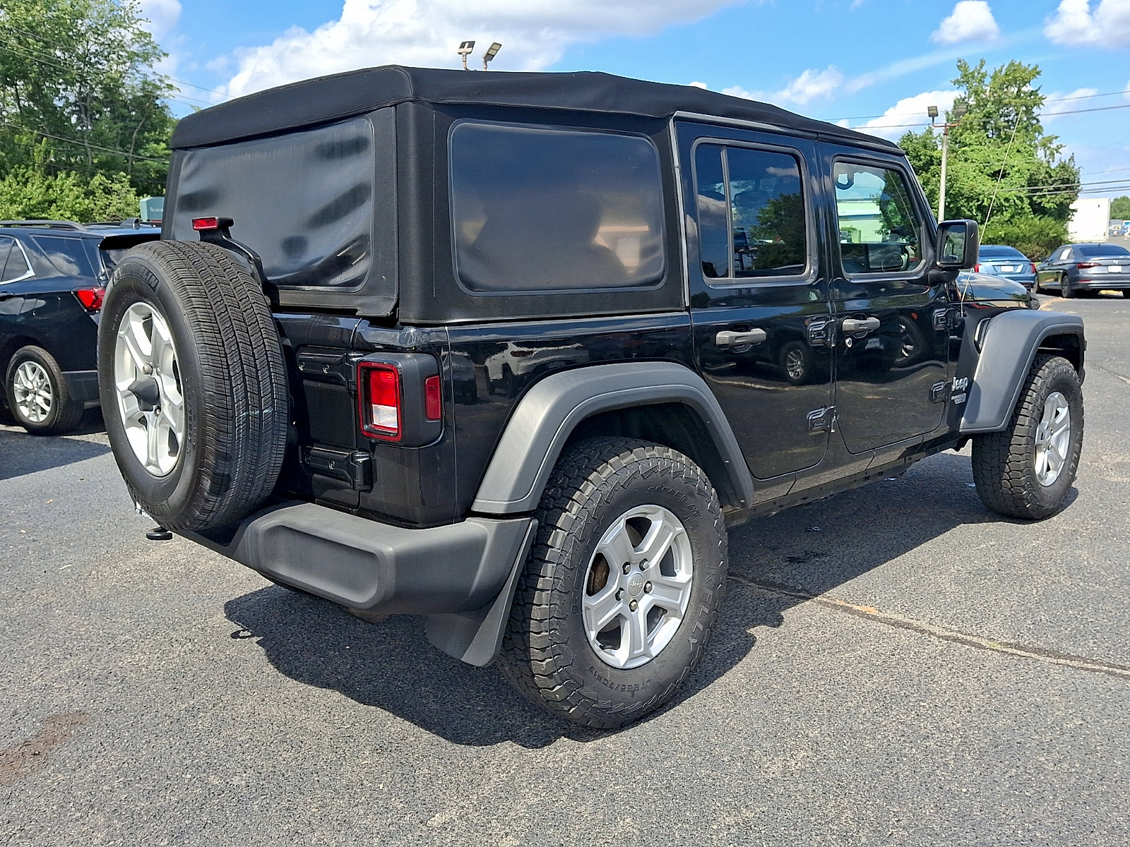 Used 2018 Jeep Wrangler Unlimited Sport S AWD/4WD image 6