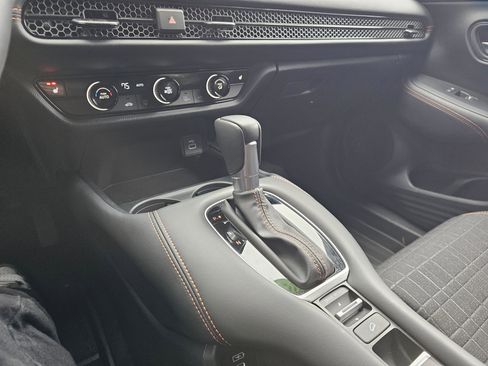 Certified 2025 Honda HR-V Sport image 27