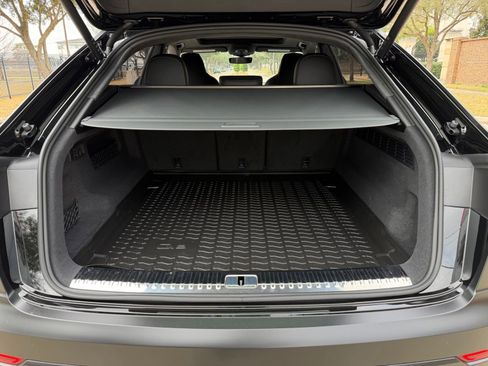 Used 2025 Audi RS Q8 performance image 18