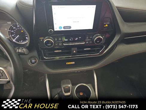 Used 2023 Toyota Highlander XSE image 6