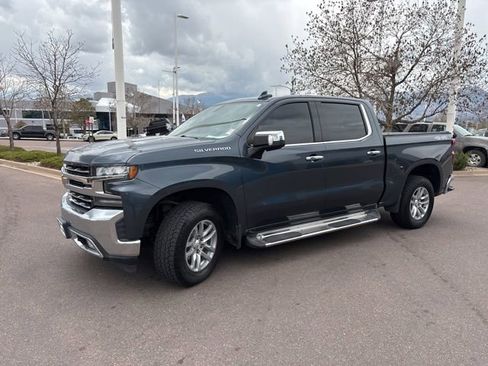 Used 2019 Chevrolet Silverado 1500 LTZ AWD/4WD image 3