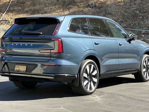 New 2025 Volvo EX90 Plus AWD/4WD image 4