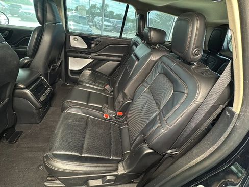 Used 2020 Lincoln Aviator Reserve w/ Equipment Group 202A AWD/4WD image 25
