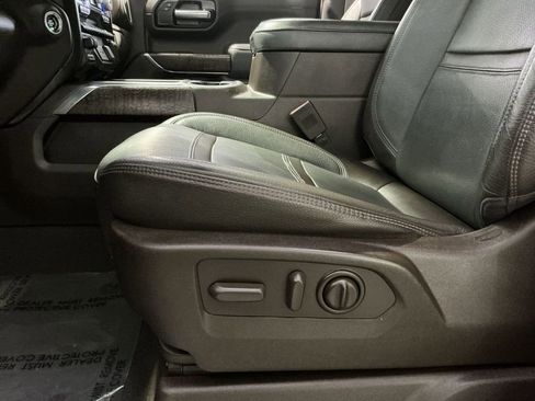 Used 2021 GMC Sierra 1500 Denali w/ Denali Illumination Package AWD/4WD image 15