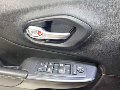 Used 2016 Jeep Cherokee High Altitude image 23