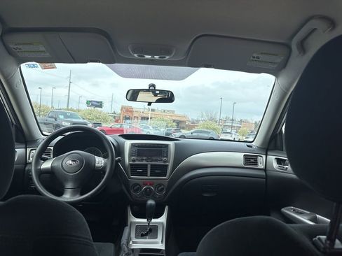 Used 2010 Subaru Impreza 2.5i image 28