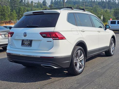 Used 2021 Volkswagen Tiguan SEL w/ 3rd Row Seat Package AWD/4WD image 3