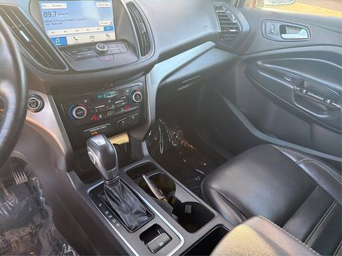 Used 2019 Ford Escape SEL image 30