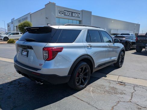 Used 2023 Ford Explorer ST w/ Equipment Group 401A AWD/4WD image 3