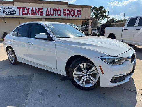 Used 2018 BMW 330i Sedan image 2