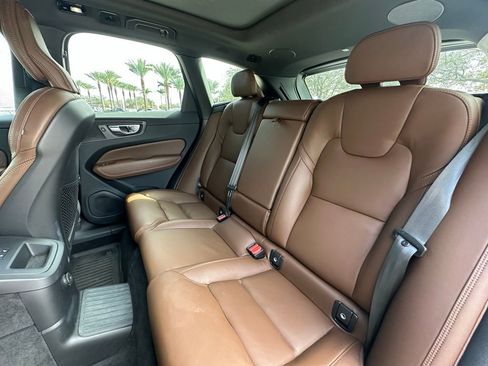 Used 2023 Volvo XC60 T8 Ultimate image 37