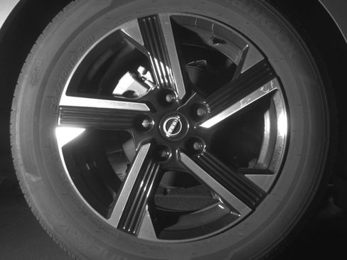 Used 2025 Nissan Sentra SV FWD image 18