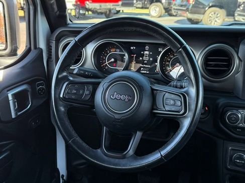 Used 2021 Jeep Wrangler Unlimited Willys image 6