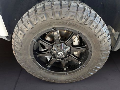 Used 2021 GMC Sierra 1500 Elevation w/ X31 Off-Road Package AWD/4WD image 14